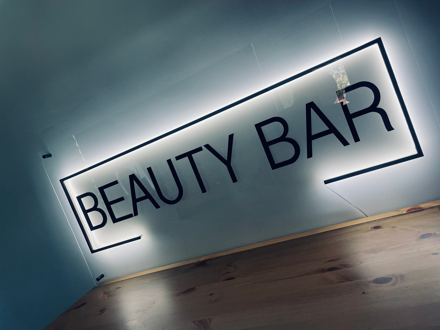 Beauty Bar Sign