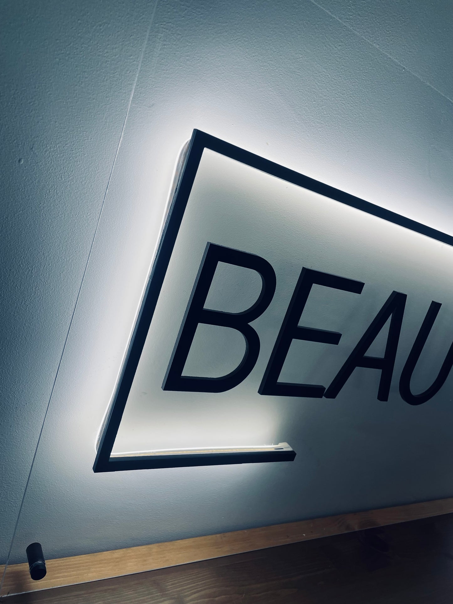 Beauty Bar Sign